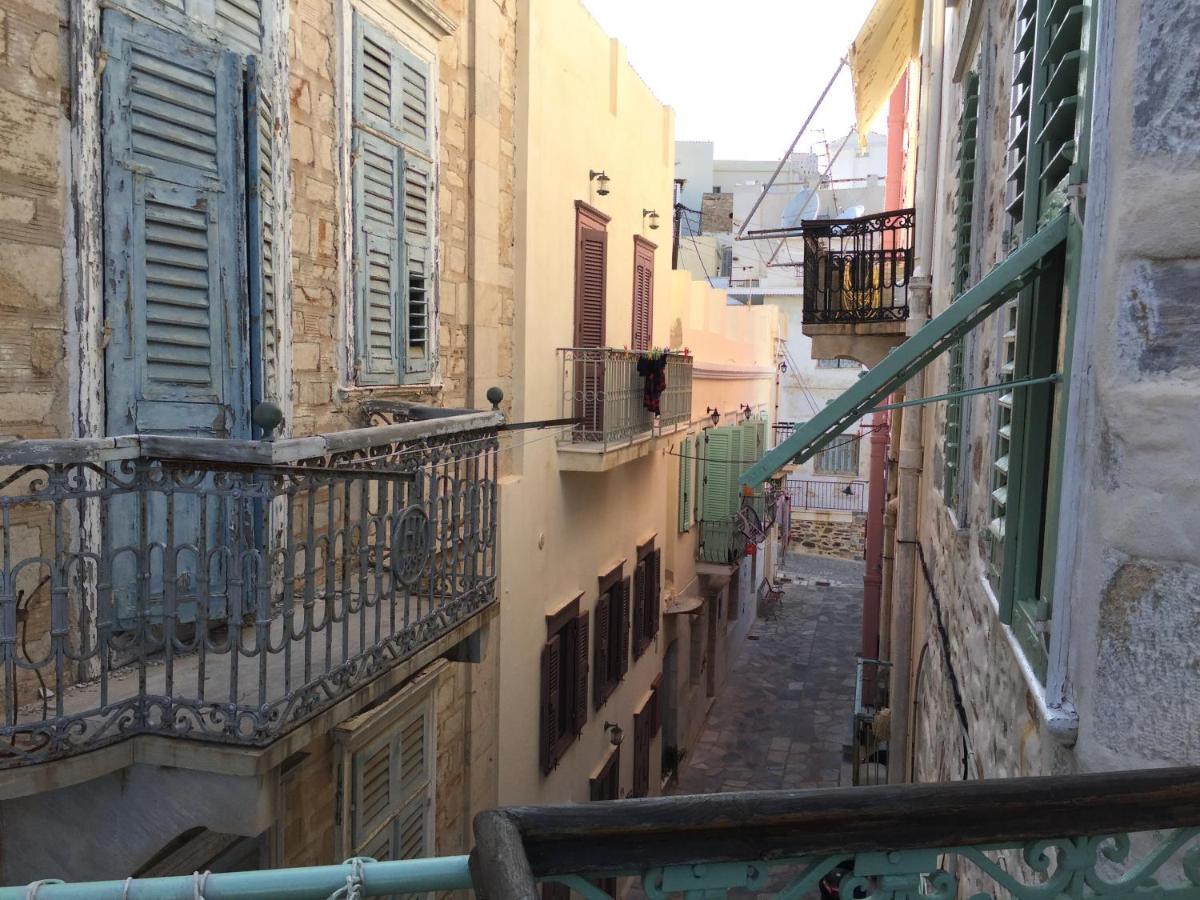 1872 - Agnes, Cozy Stony With Balcony Apartment Ermoupoli